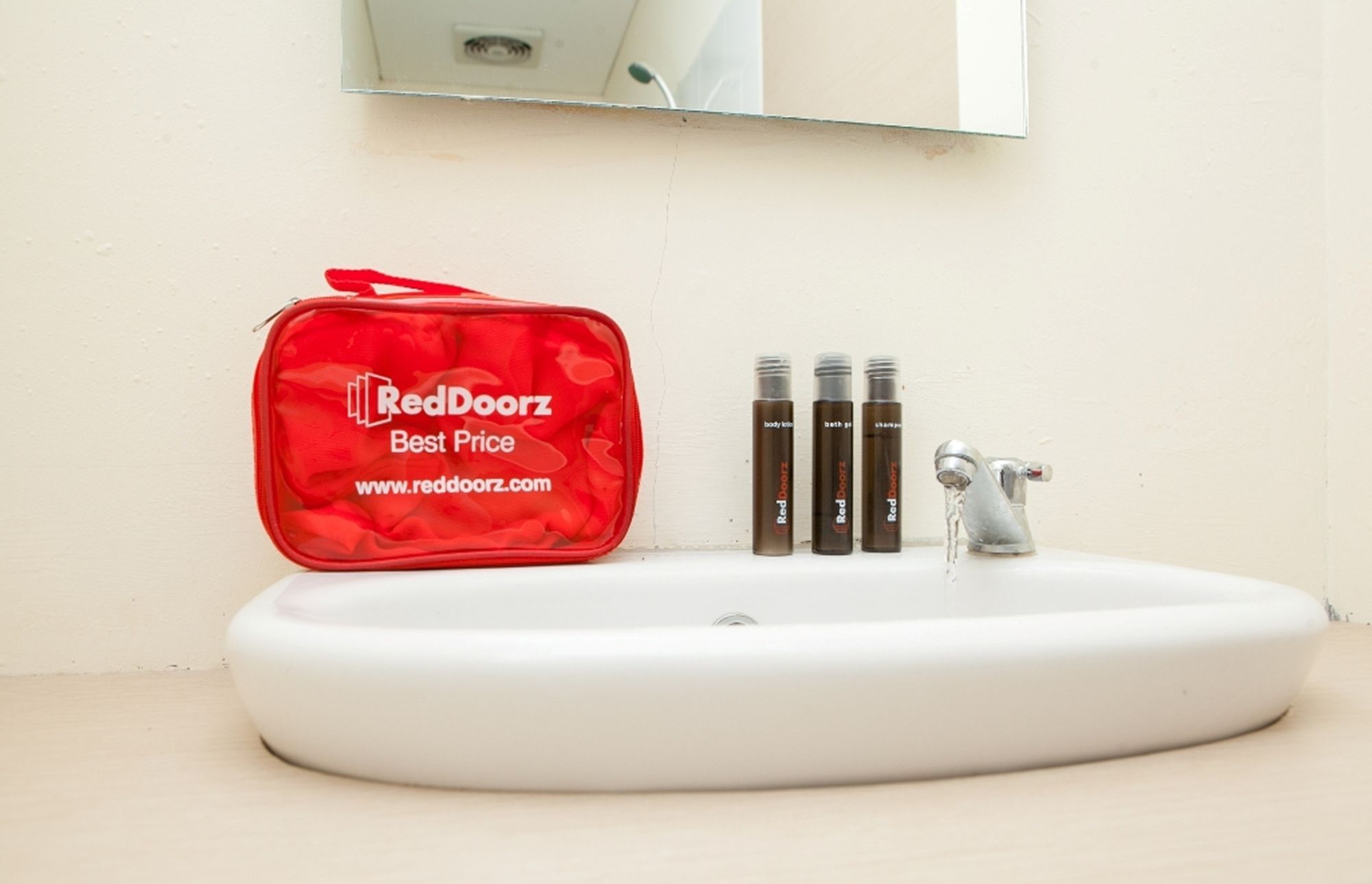 Reddoorz Near Maranatha University 3 Бандунг Екстериор снимка