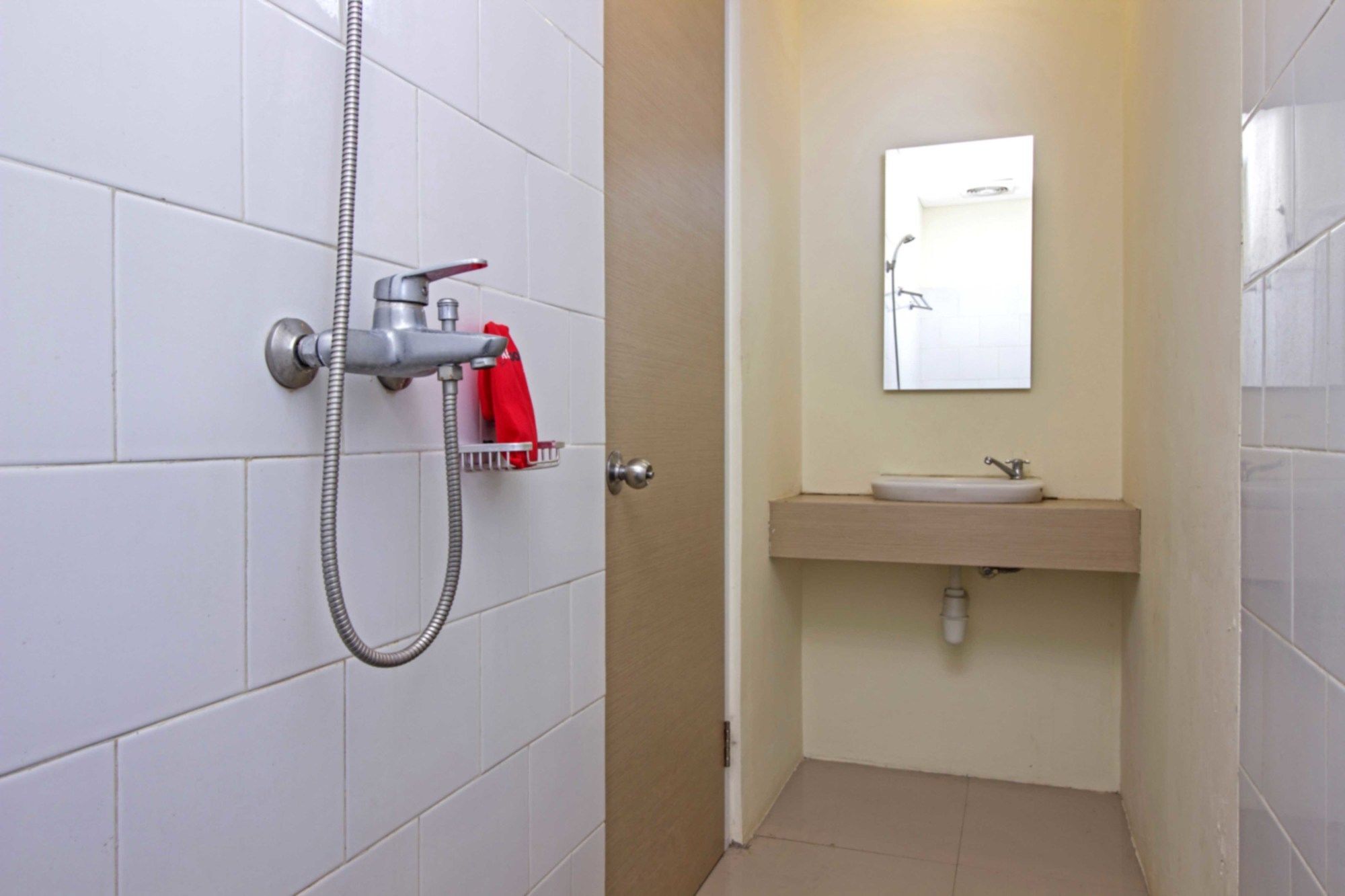 Reddoorz Near Maranatha University 3 Бандунг Екстериор снимка